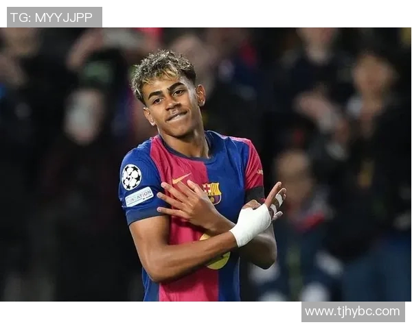 四位足球明星揭示最大后卫的魅力与传奇之路