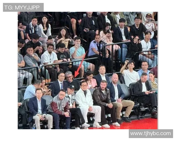 成龙与足球明星同台互动精彩瞬间视频回顾