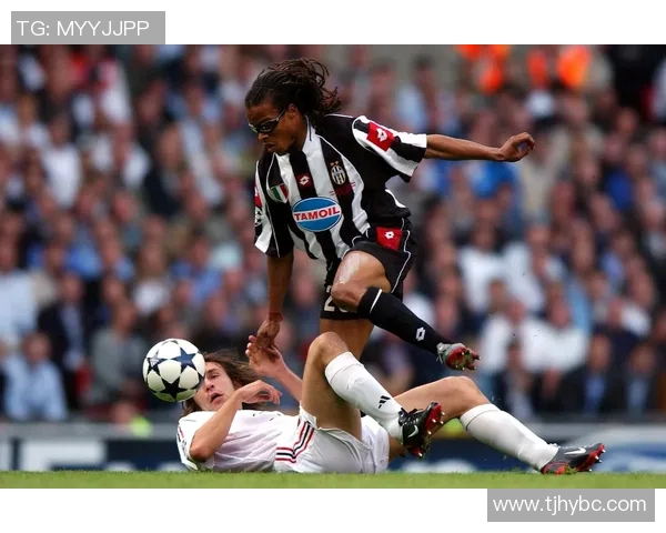 足球明星的时尚选择揭秘他们常佩戴的首饰与个性风格分析