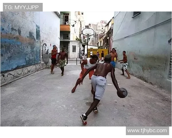 街边篮球明星的梦想与奋斗：从街头到赛场的传奇之旅